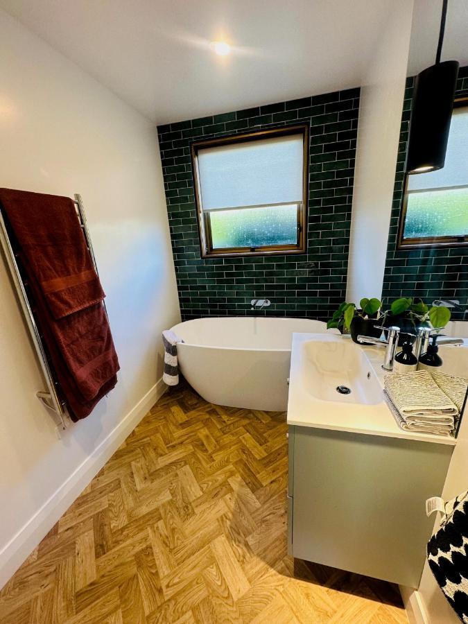 クライストチャーチ 2 Bed Beckenham Beauty - Pet Friendlyヴィラ エクステリア 写真